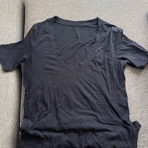 Lululemon V Neck | Navy | Worn once | Sz S/6